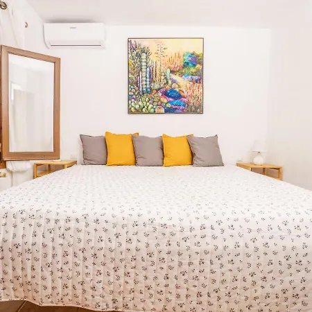 Casa Hania Апартаменты Бениса